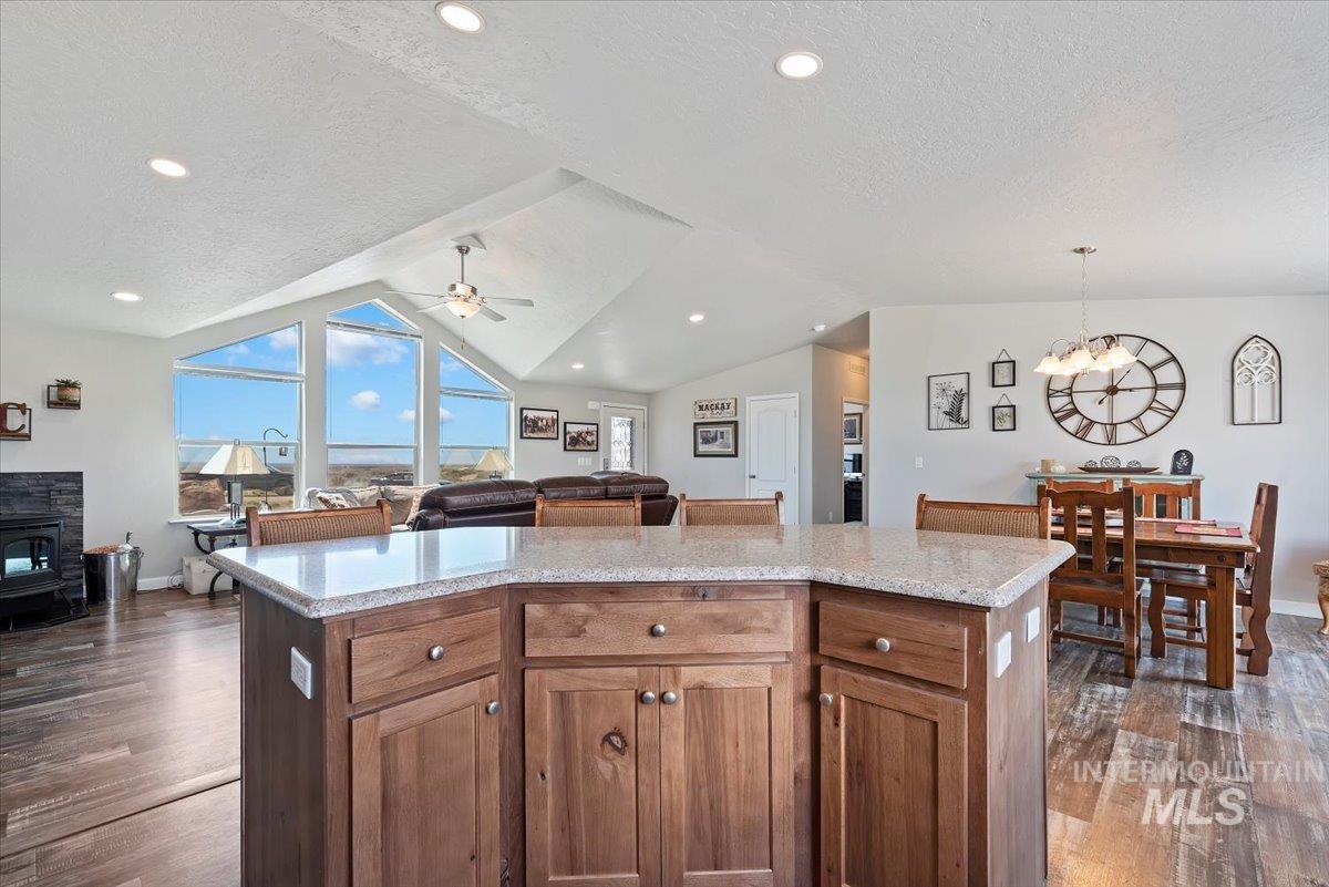 Boise, Idaho, 83716, United States, 4 Bedrooms Bedrooms, ,2 BathroomsBathrooms,Residential,For Sale,1990329