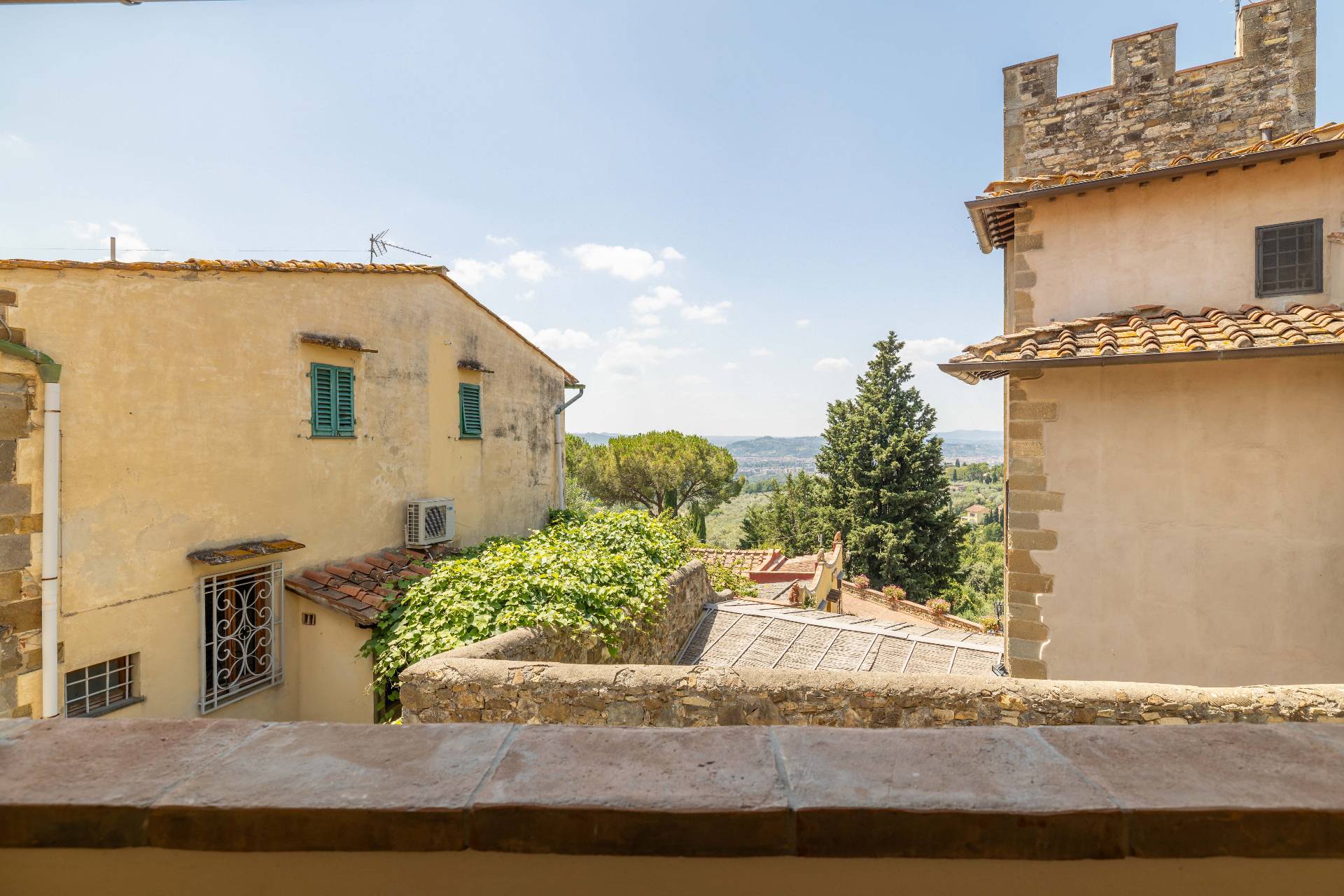 Firenze, Firenze, 50100, IT, 3 Bedrooms Bedrooms, ,3 BathroomsBathrooms,Residential,For Sale,1882451