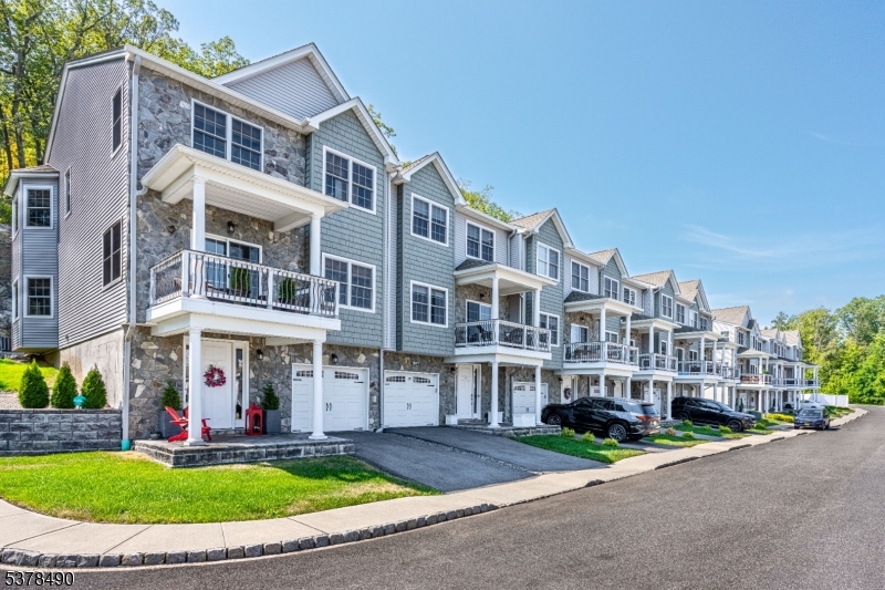 Butler Boro, New Jersey, 07405, United States, 3 Bedrooms Bedrooms, ,3 BathroomsBathrooms,Residential,For Sale,1926300