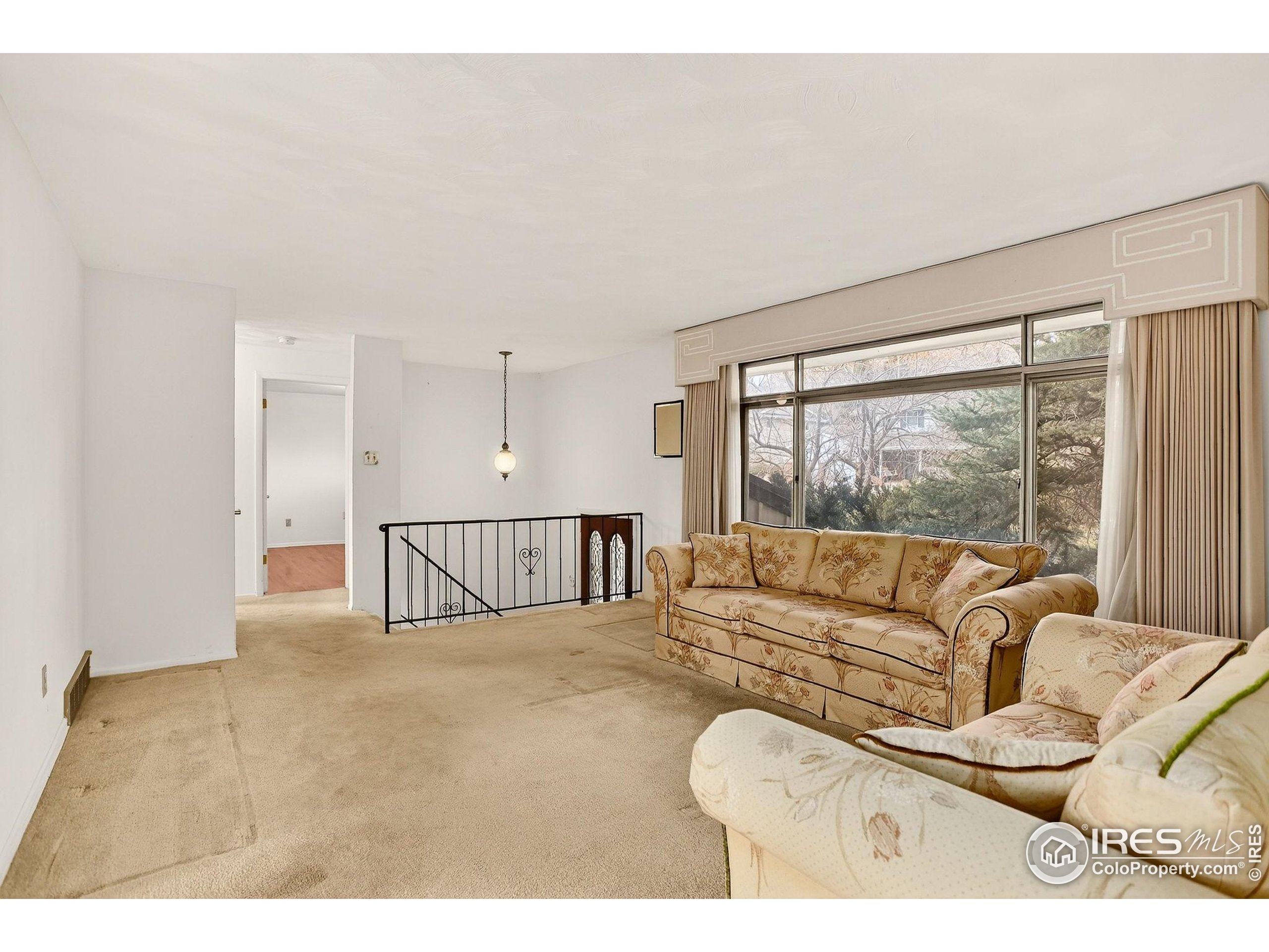 Boulder, Colorado, 80305, United States, 4 Bedrooms Bedrooms, ,1 BathroomBathrooms,Residential,For Sale,1989677