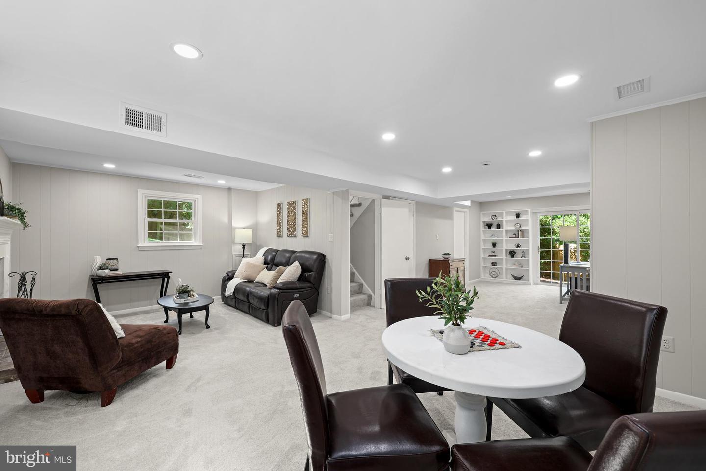 Springfield, Virginia, 22153, United States, 4 Bedrooms Bedrooms, ,4 BathroomsBathrooms,Residential,For Sale,1917317