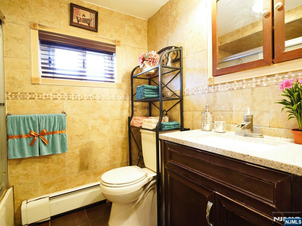 Wood Ridge, New Jersey, 07075, United States, 5 Bedrooms Bedrooms, ,3 BathroomsBathrooms,Residential,For Sale,1907290