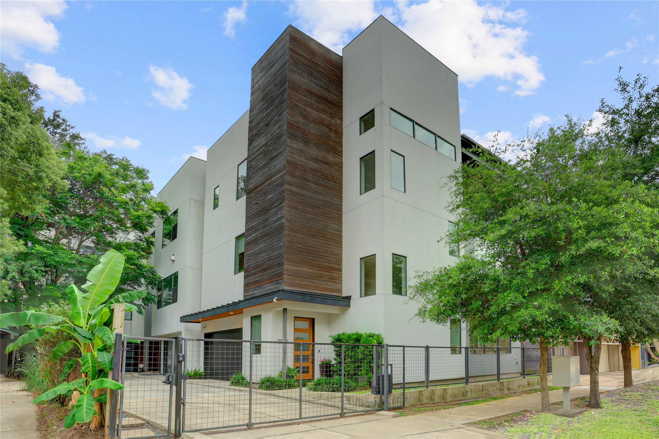  1311 Castle Court A - 物件實景