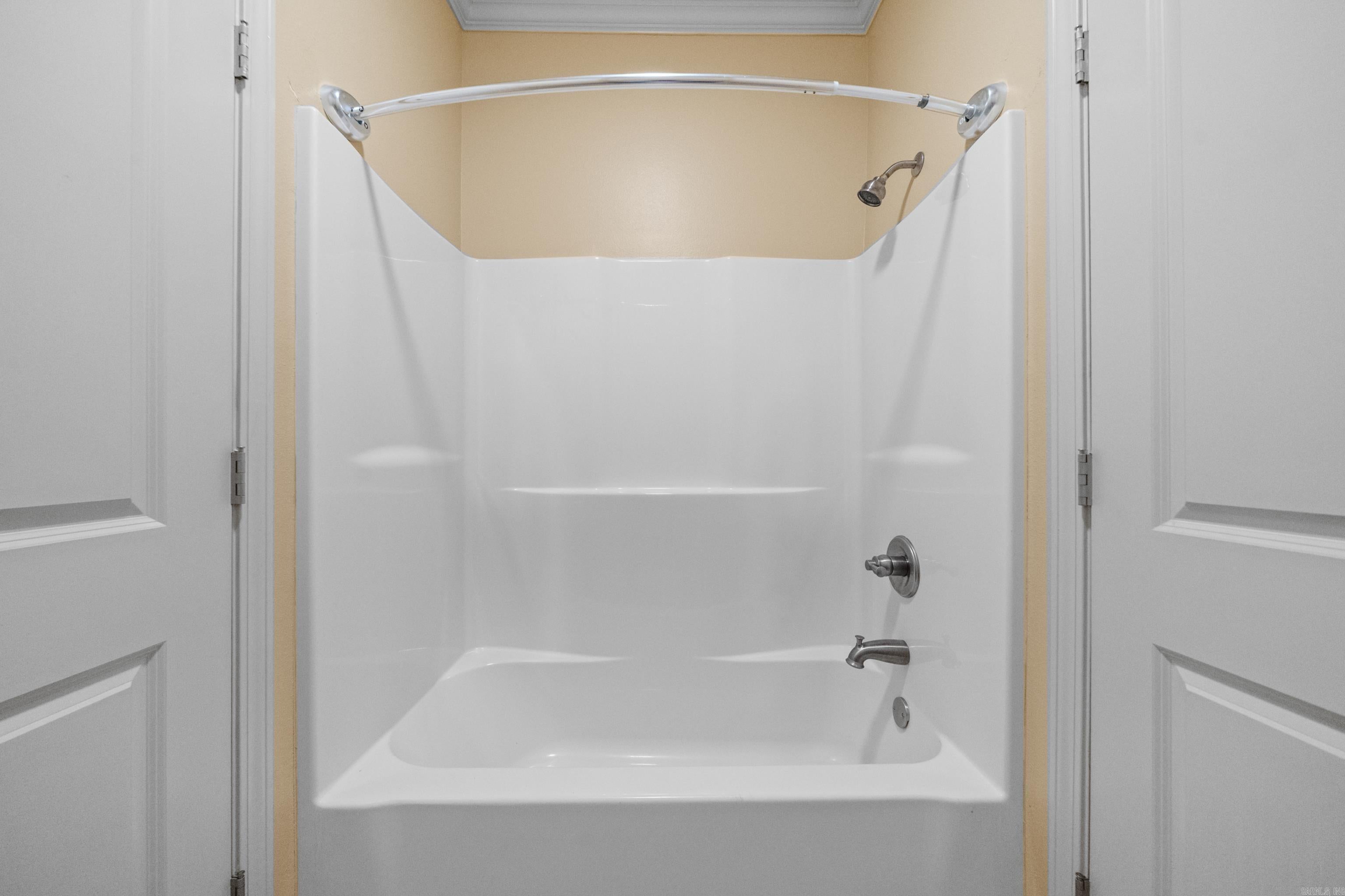 Hot Springs, Arkansas, 71913, United States, 4 Bedrooms Bedrooms, ,3 BathroomsBathrooms,Residential,For Sale,2006318