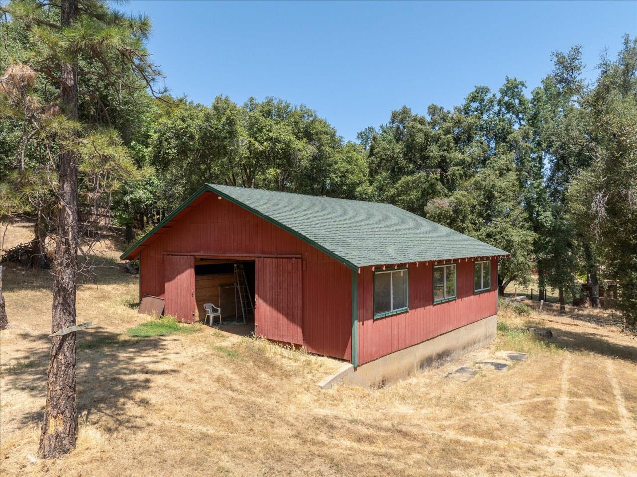 Oakhurst, California, 93644, United States, 4 Bedrooms Bedrooms, ,2 BathroomsBathrooms,Residential,For Sale,1922823