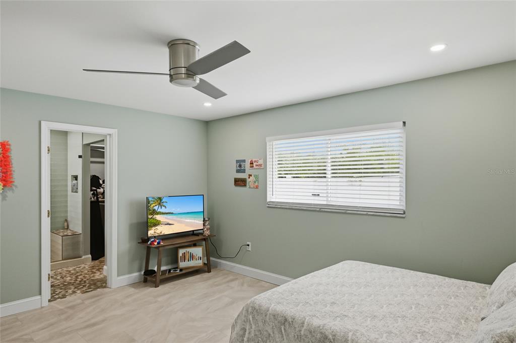 Holmes Beach, Florida, 34217, United States, 2 Bedrooms Bedrooms, ,2 BathroomsBathrooms,Residential,For Sale,2003450