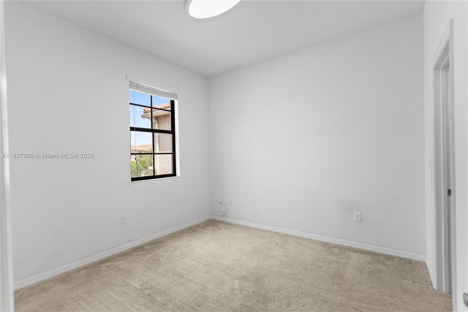 Miami, Florida, 33179, United States, 3 Bedrooms Bedrooms, ,3 BathroomsBathrooms,Residential,For Sale,1868662