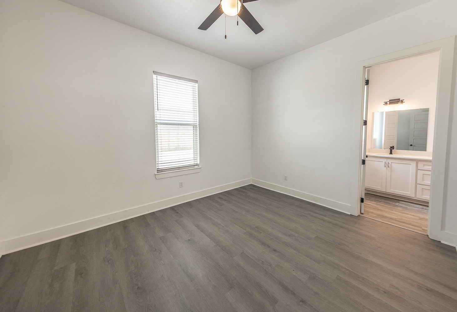 Lubbock, Texas, 79423, United States, 4 Bedrooms Bedrooms, ,3 BathroomsBathrooms,Residential,For Sale,1926032