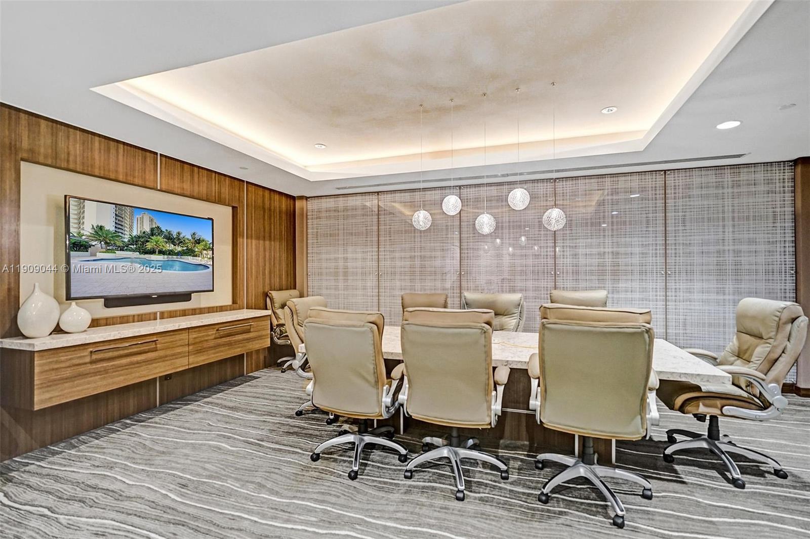 Aventura, Florida, 33160, United States, 2 Bedrooms Bedrooms, ,2 BathroomsBathrooms,Residential,For Sale,1989230