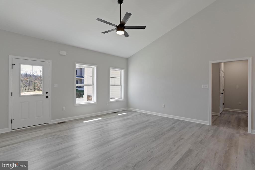 Boyce, Virginia, 22620, United States, 3 Bedrooms Bedrooms, ,2 BathroomsBathrooms,Residential,For Sale,1978758