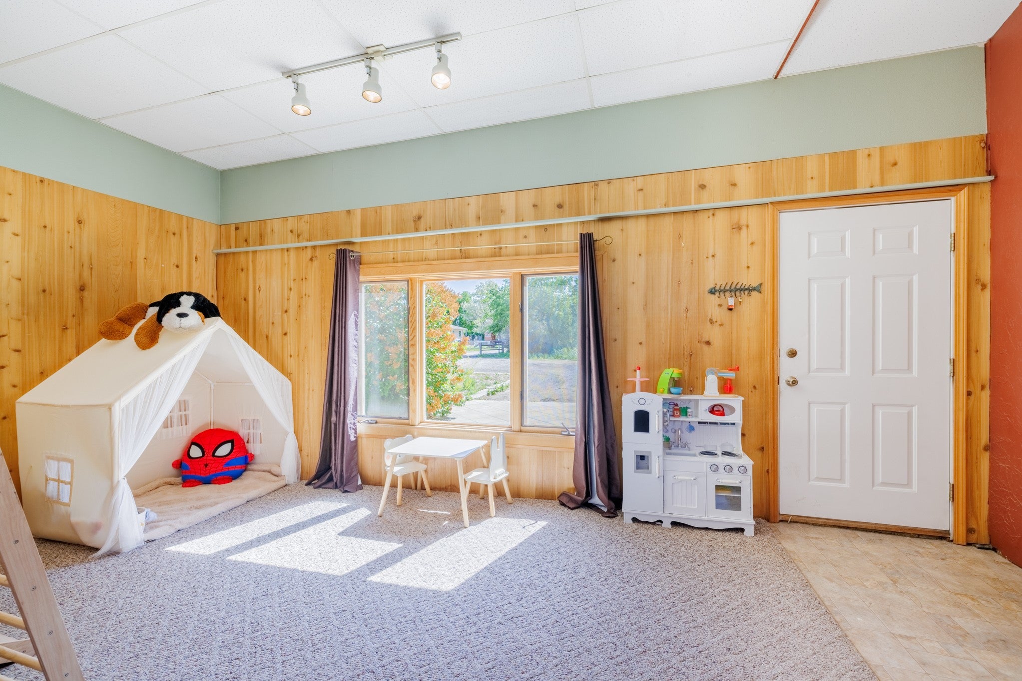 Helena, Montana, 59602, United States, 3 Bedrooms Bedrooms, ,2 BathroomsBathrooms,Residential,For Sale,1837520