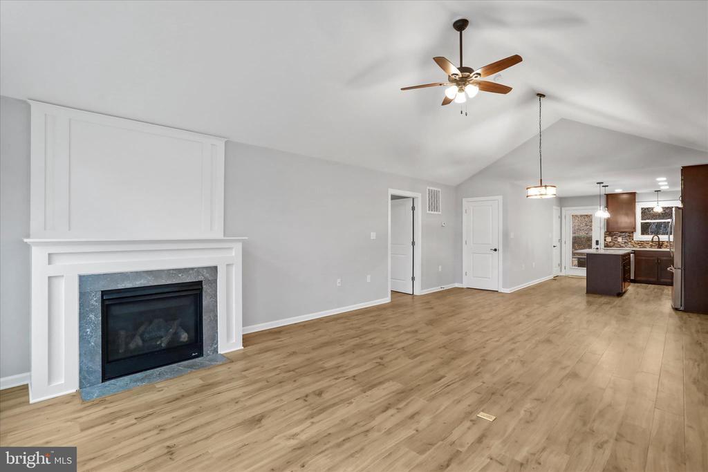 Front Royal, Virginia, 22630, United States, 3 Bedrooms Bedrooms, ,3 BathroomsBathrooms,Residential,For Sale,1996809