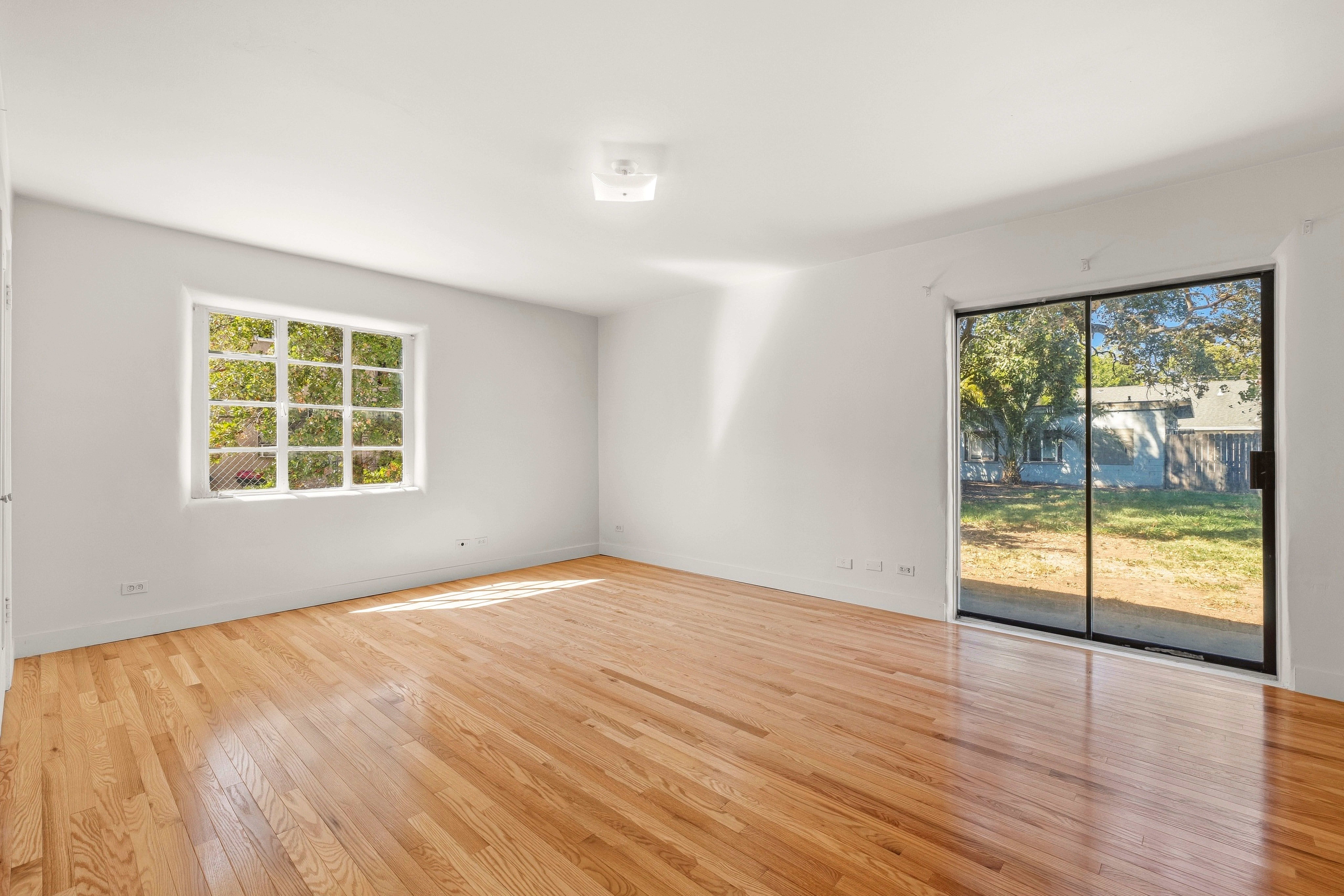  1241 Arcade Boulevard, Sacramento, CA 95815 - 物件實景