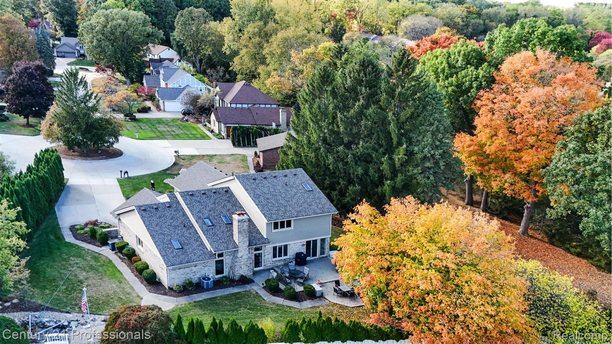 RochesterHills, Michigan, 48309, United States, 4 Bedrooms Bedrooms, ,4 BathroomsBathrooms,Residential,For Sale,1980404