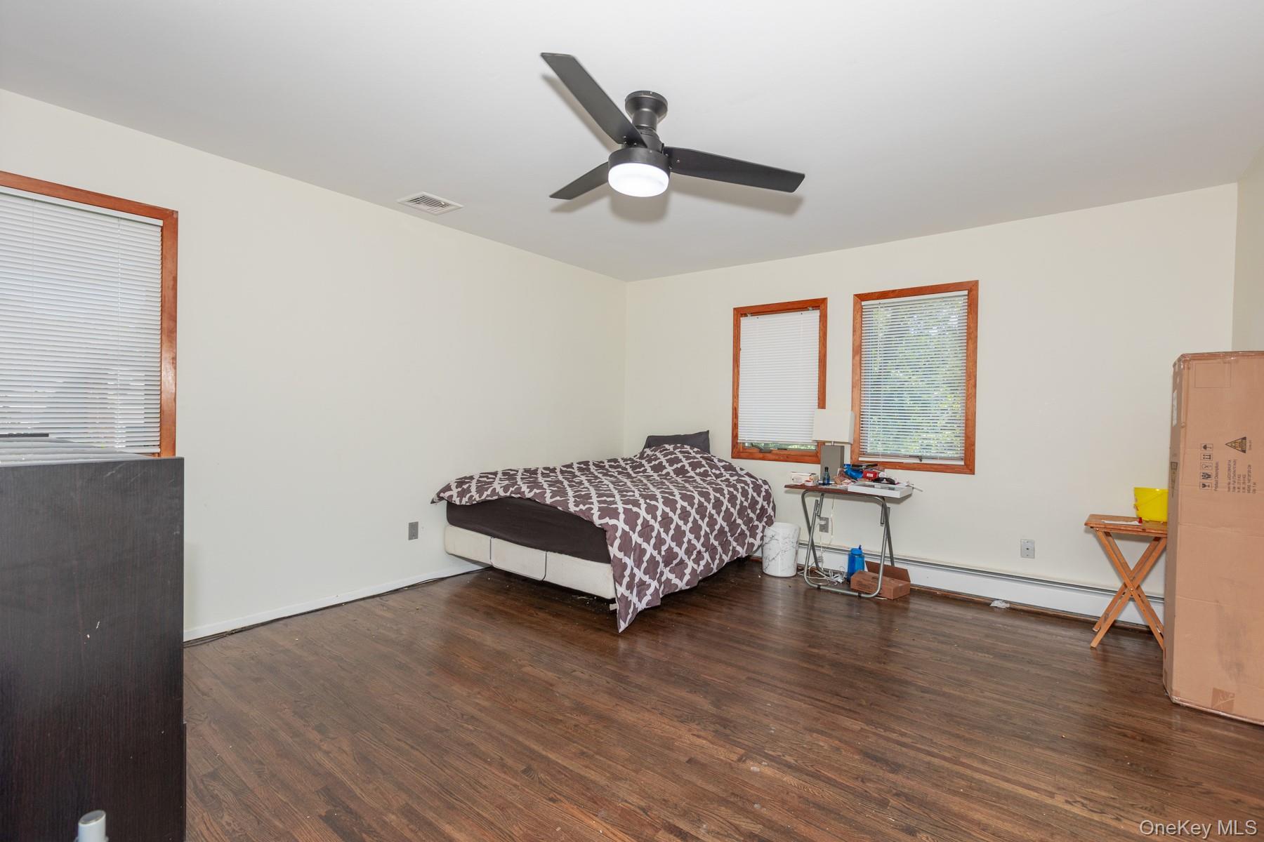 Smithtown, New York, 11787, United States, 4 Bedrooms Bedrooms, ,3 BathroomsBathrooms,Residential,For Sale,1907417