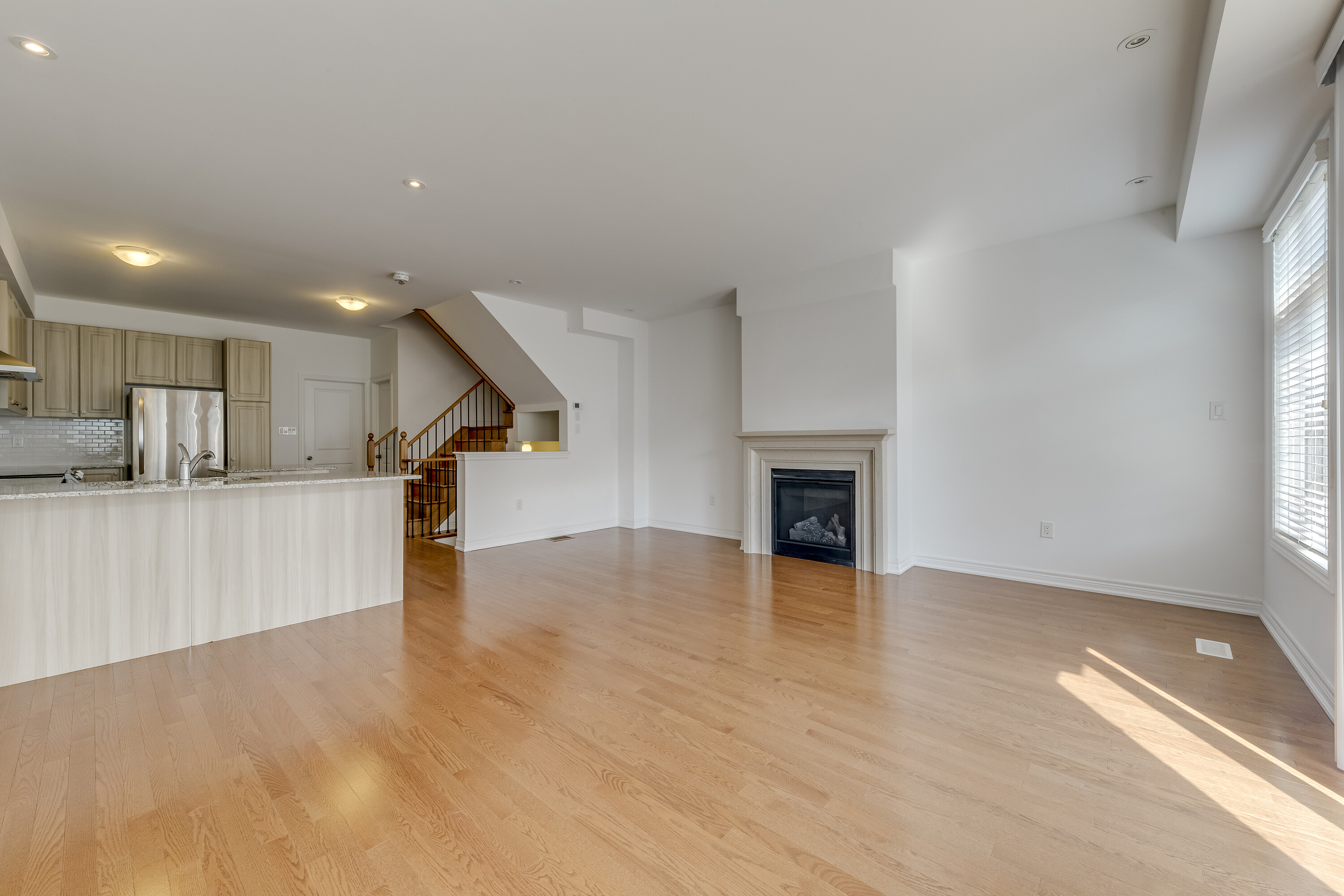  Modern 3-Storey Townhome - 物件實景