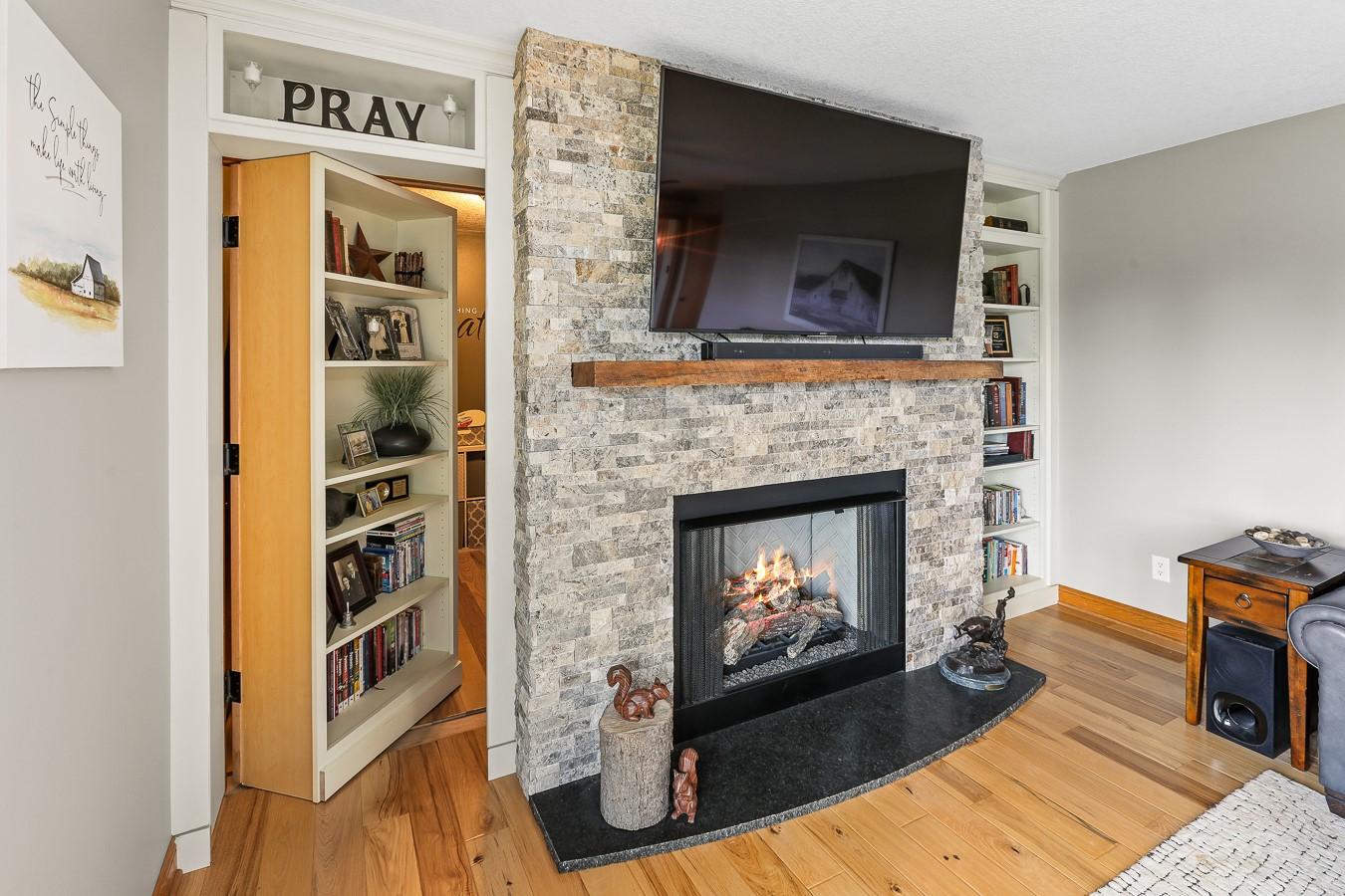 Monroe, Iowa, 50170, United States, 4 Bedrooms Bedrooms, ,3 BathroomsBathrooms,Residential,For Sale,1943338