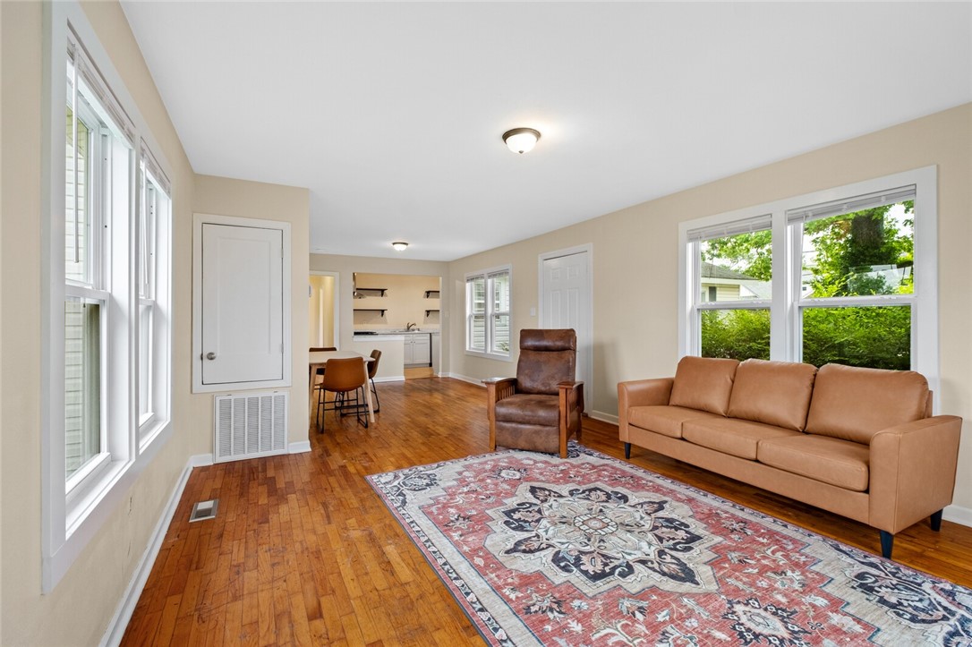 Bentonville, Arkansas, 72712, United States, 2 Bedrooms Bedrooms, ,1 BathroomBathrooms,Residential,For Sale,1793359