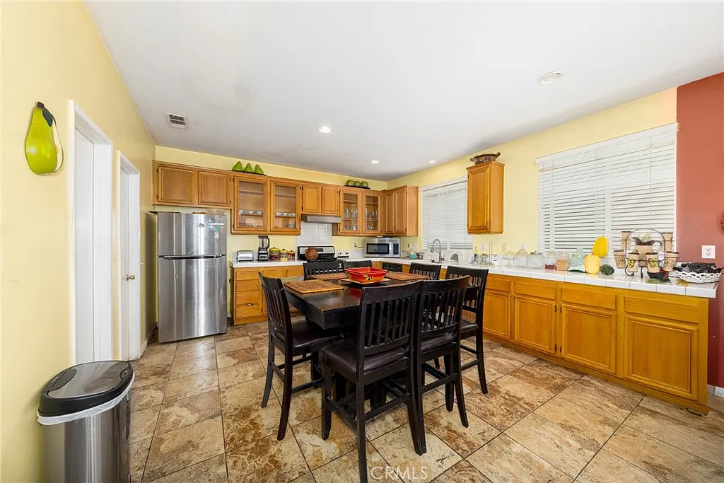 Lake Elsinore, California, 92530, United States, 3 Bedrooms Bedrooms, ,2 BathroomsBathrooms,Residential,For Sale,1977528