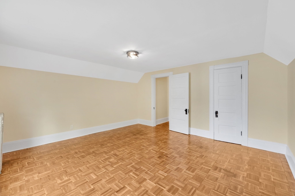Springfield, Massachusetts, 01108, United States, 7 Bedrooms Bedrooms, ,2 BathroomsBathrooms,Residential,For Sale,2040283