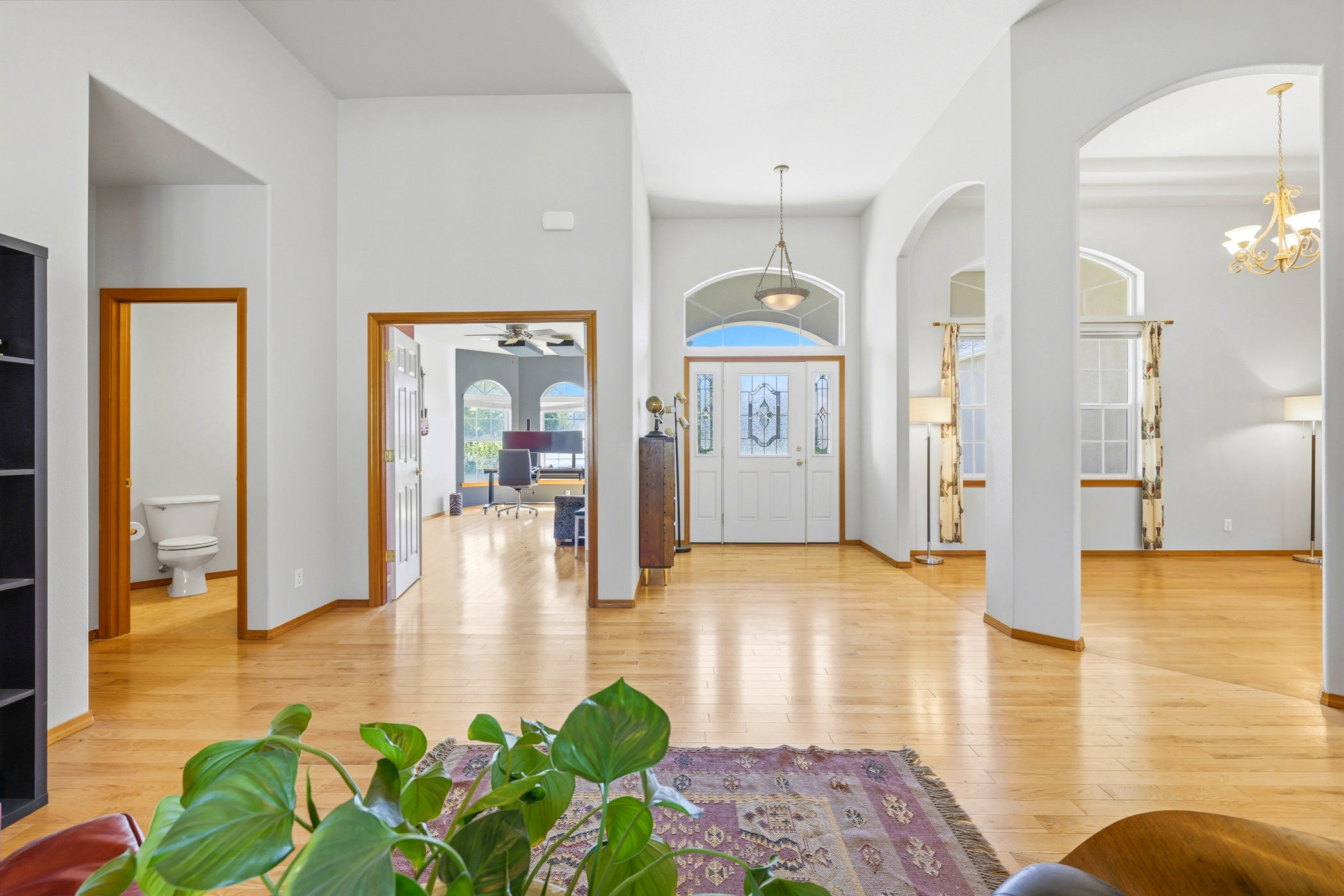 A Rare Creekside Sanctuary in Meadow Park Estates - 物件實景