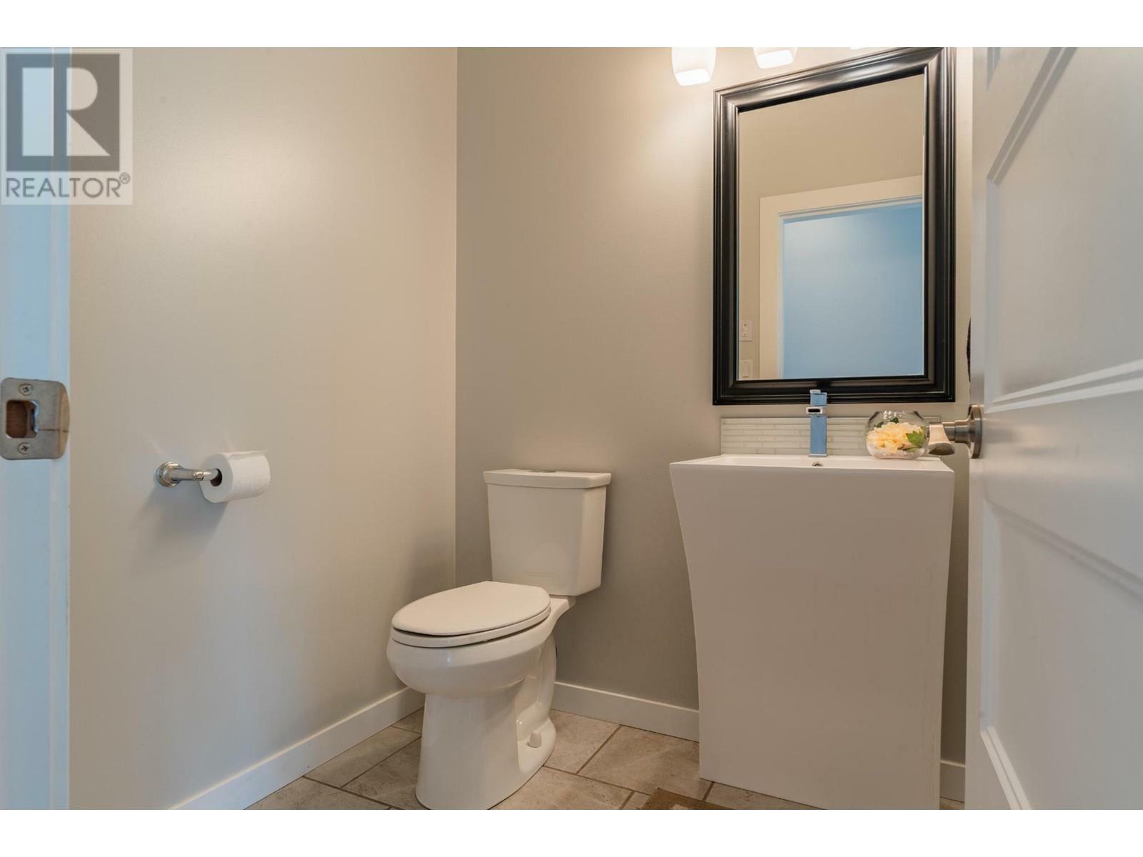 CASTLEGAR, British Columbia, V1N 4X8, CA, 4 Bedrooms Bedrooms, ,2 BathroomsBathrooms,Residential,For Sale,1839232
