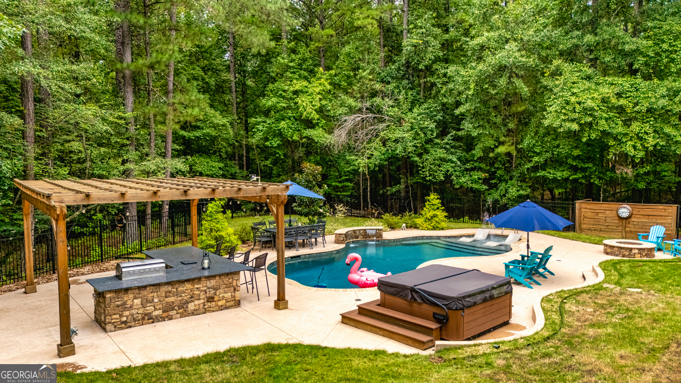 Newnan, Georgia, 30263, United States, 4 Bedrooms Bedrooms, ,5 BathroomsBathrooms,Residential,For Sale,1932602