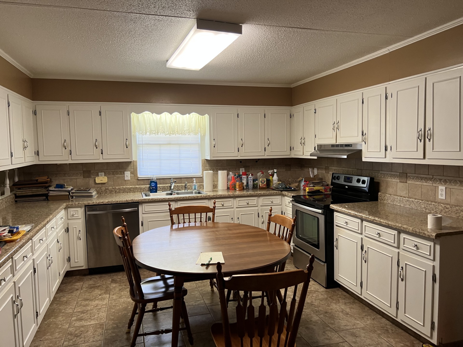 Moulton, Alabama, 35650, United States, 3 Bedrooms Bedrooms, ,2 BathroomsBathrooms,Residential,For Sale,1981747