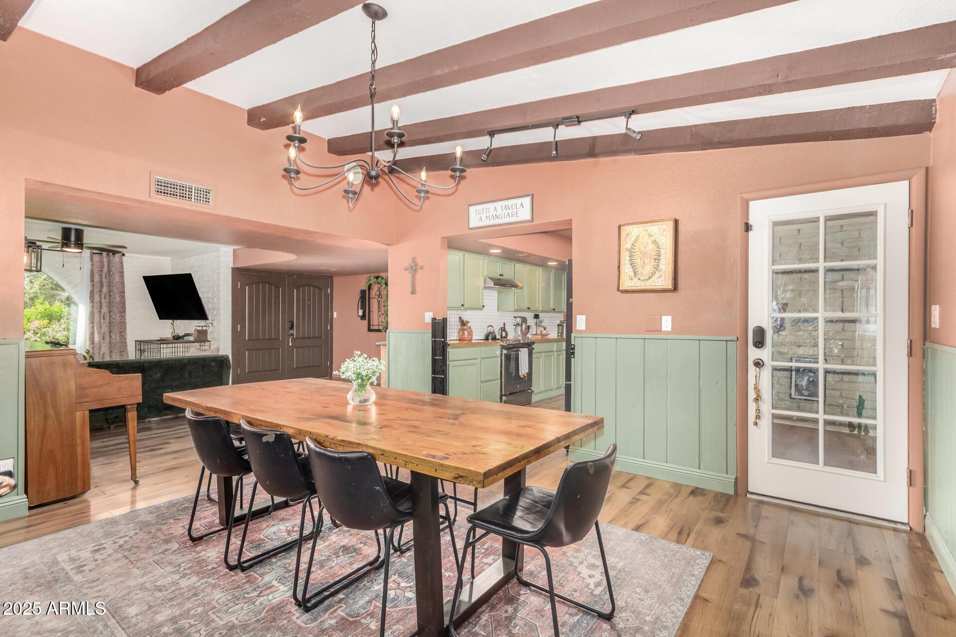 Chandler, Arizona, 85225, United States, 5 Bedrooms Bedrooms, ,2 BathroomsBathrooms,Residential,For Sale,1996628