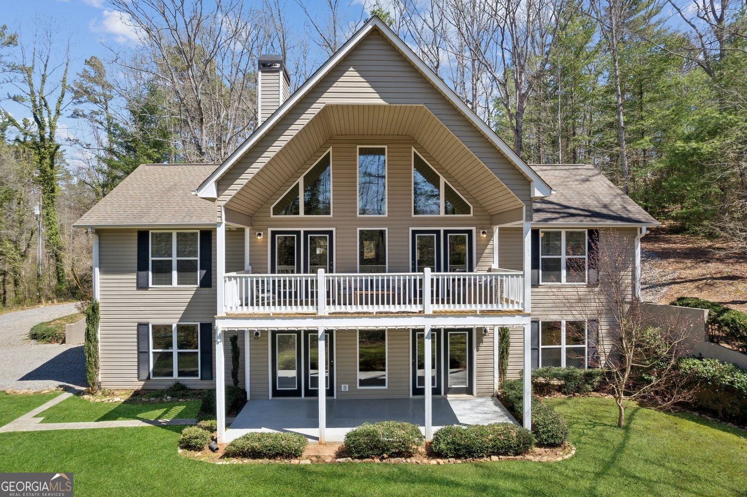 Blairsville, Georgia, 30512, United States, 4 Bedrooms Bedrooms, ,3 BathroomsBathrooms,Residential,For Sale,1858971