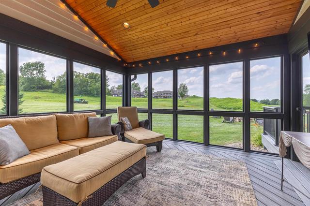 Galena, Illinois, 61036, United States, 4 Bedrooms Bedrooms, ,4 BathroomsBathrooms,Residential,For Sale,1911159