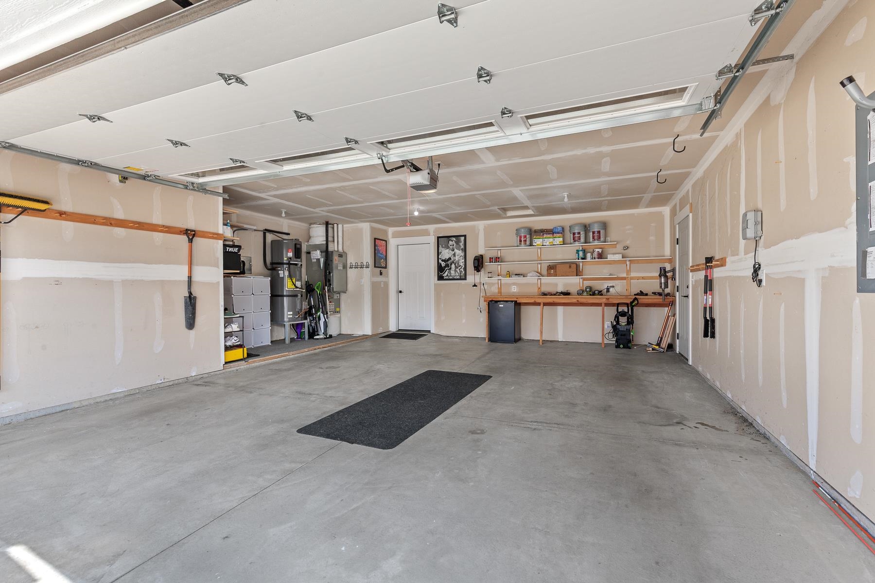 Greenacres, Washington, 99016, United States, 3 Bedrooms Bedrooms, ,2 BathroomsBathrooms,Residential,For Sale,1988561