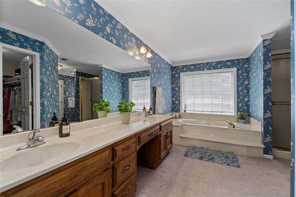 Alpharetta, Georgia, 30022, United States, 4 Bedrooms Bedrooms, ,3 BathroomsBathrooms,Residential,For Sale,1948412