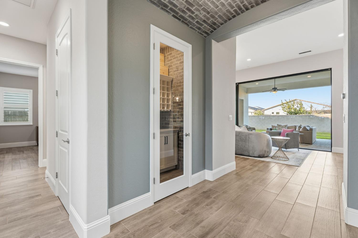 Clovis, California, 93619, United States, 4 Bedrooms Bedrooms, ,4 BathroomsBathrooms,Residential,For Sale,2010816