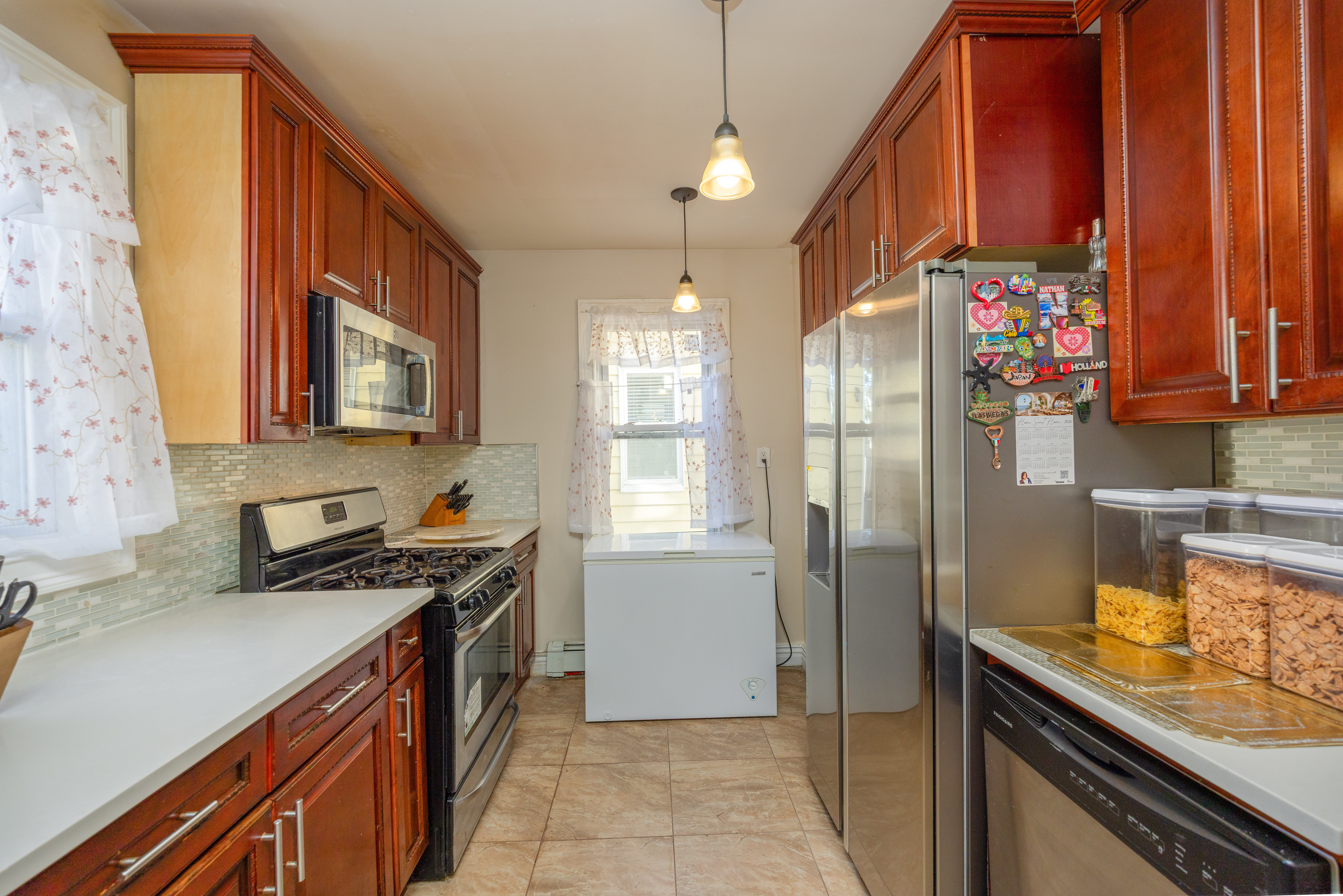  4418 Bruner Avenue - 物件實景