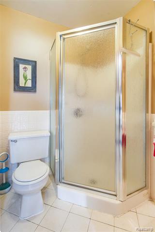 Putnam Twp, Michigan, 48169, United States, 3 Bedrooms Bedrooms, ,2 BathroomsBathrooms,Residential,For Sale,1981909