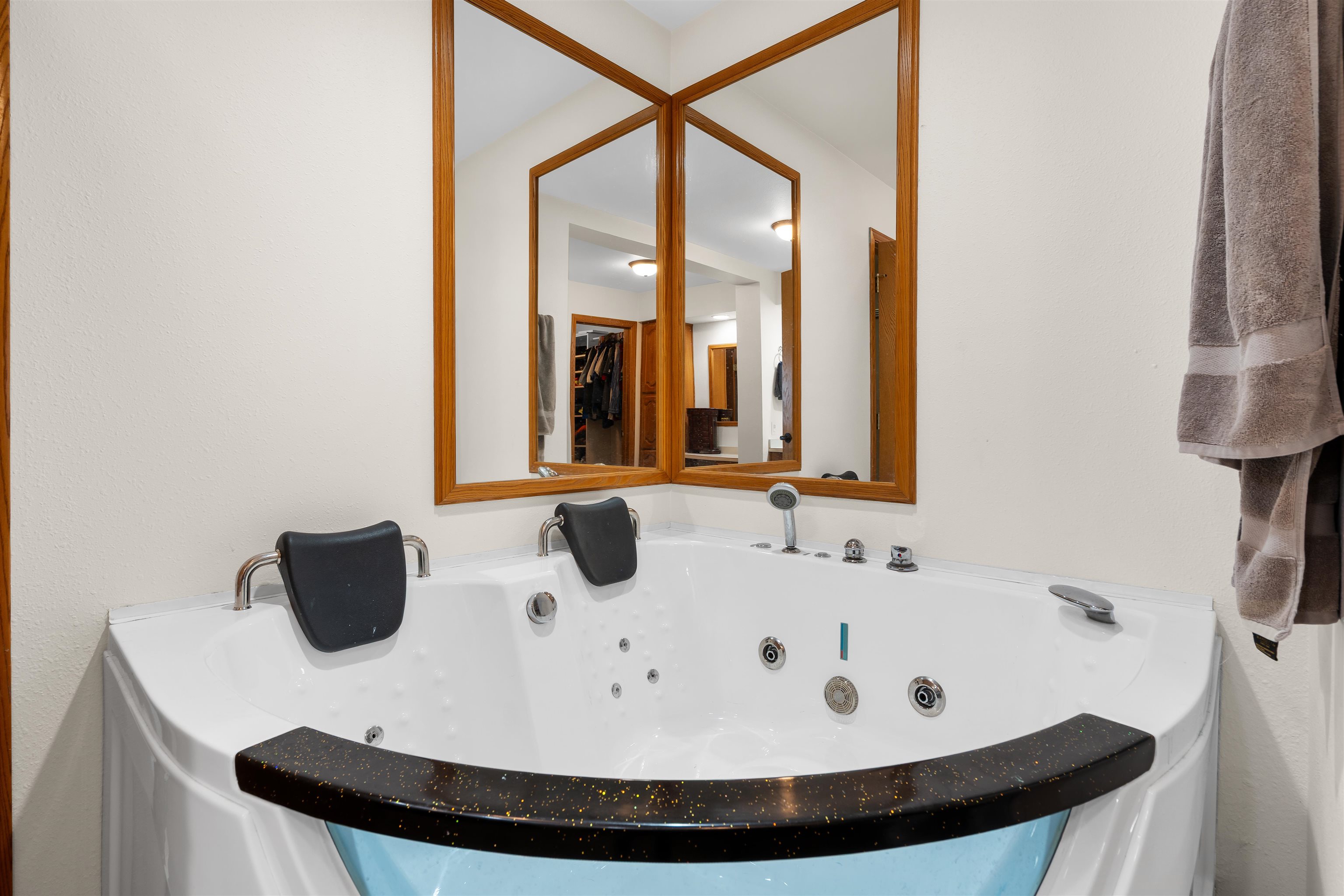 De Pere, Wisconsin, 54115-9006, United States, 4 Bedrooms Bedrooms, ,3 BathroomsBathrooms,Residential,For Sale,2048698