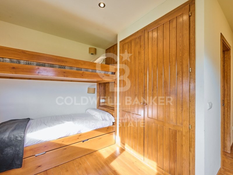 Isòvol, Catalonia, ES, 4 Bedrooms Bedrooms, ,4 BathroomsBathrooms,Residential,For Sale,1578046