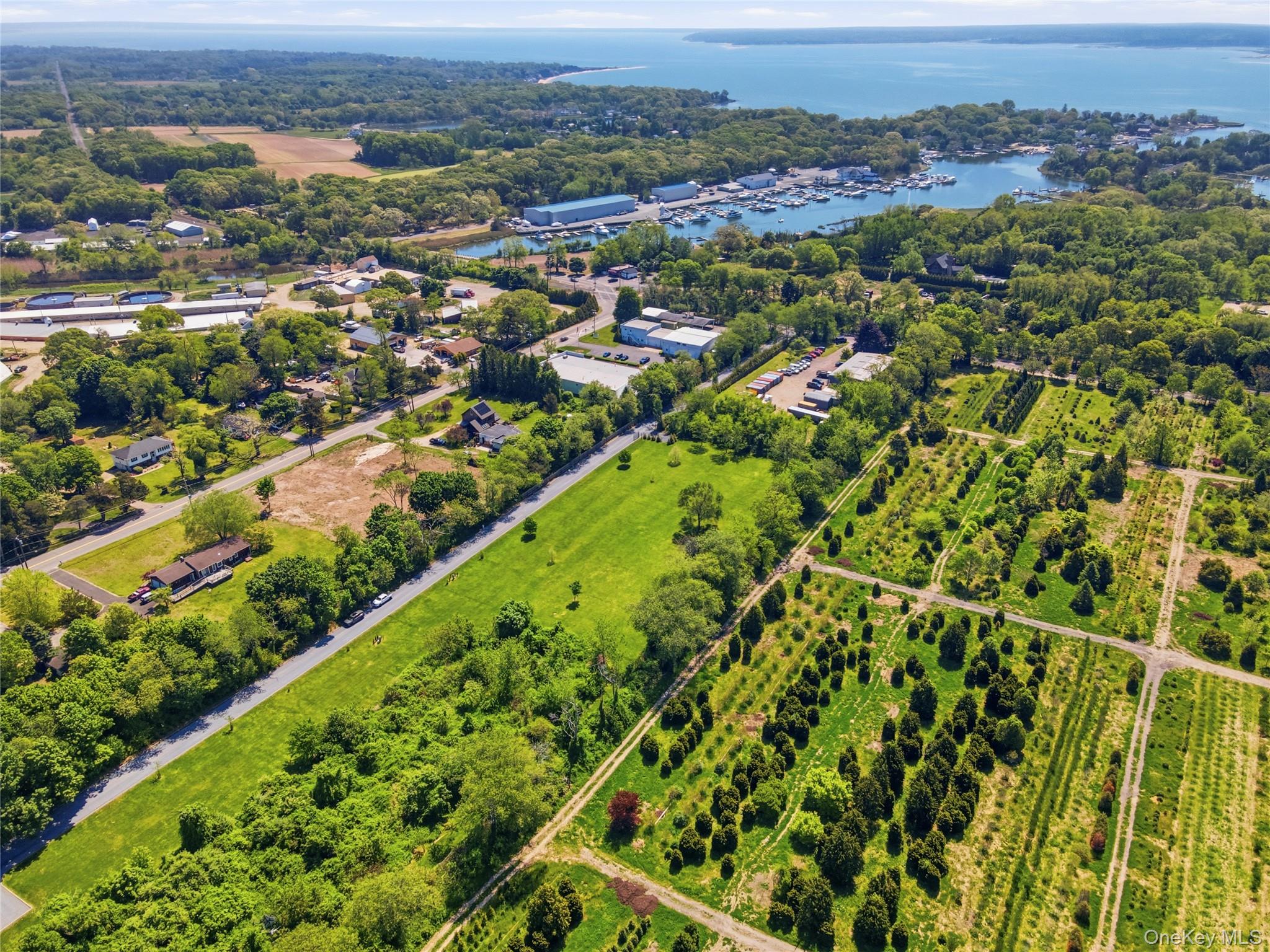  704 Hubbard Avenue, Aquebogue, NY, 11901 - 物件實景
