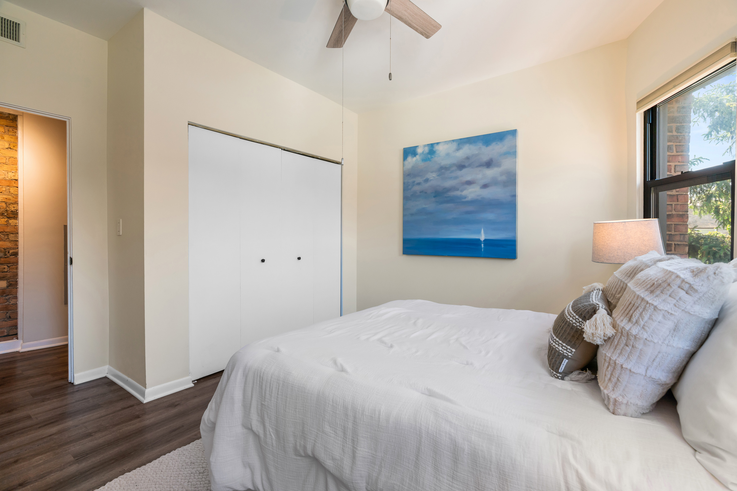  Spacious and Bright Condo in Prime Southeast Evanston Location - 物件實景