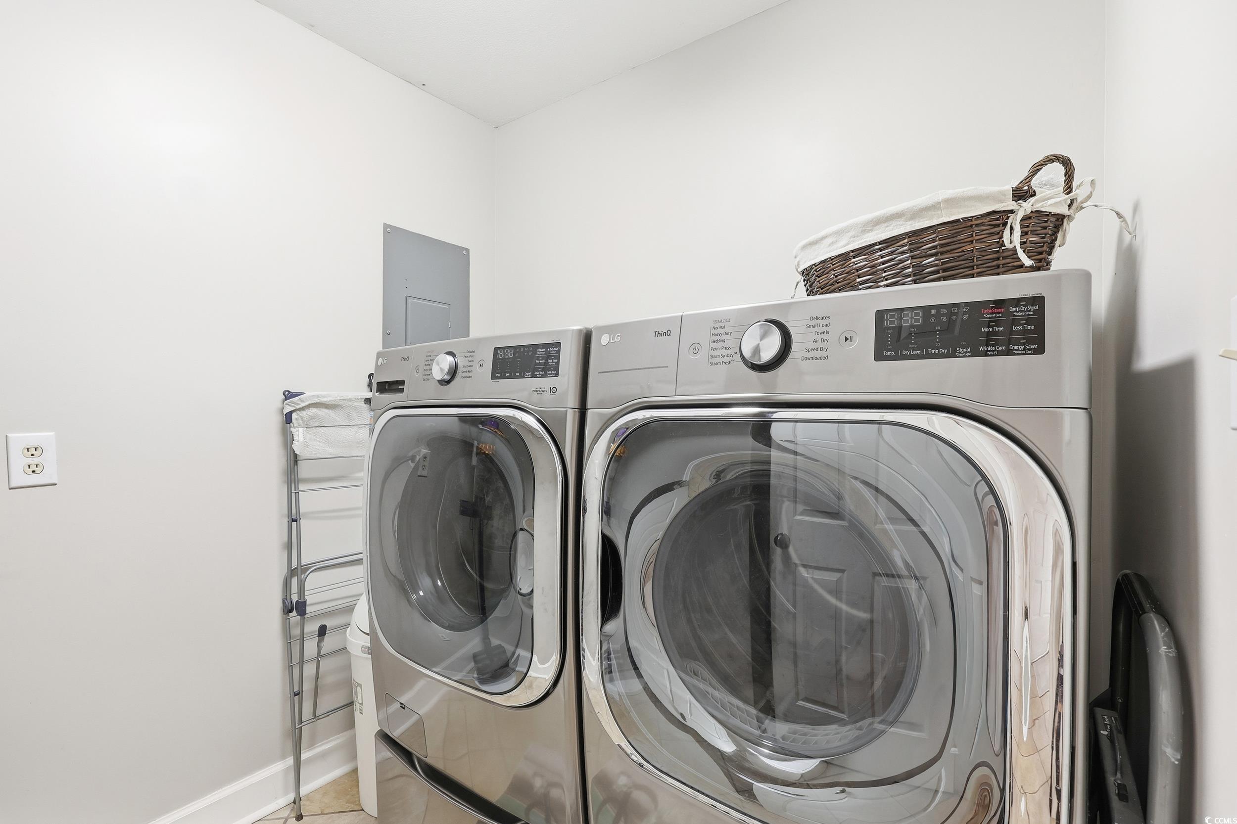 Myrtle Beach, South Carolina, 29577, United States, 3 Bedrooms Bedrooms, ,2 BathroomsBathrooms,Residential,For Sale,1990418