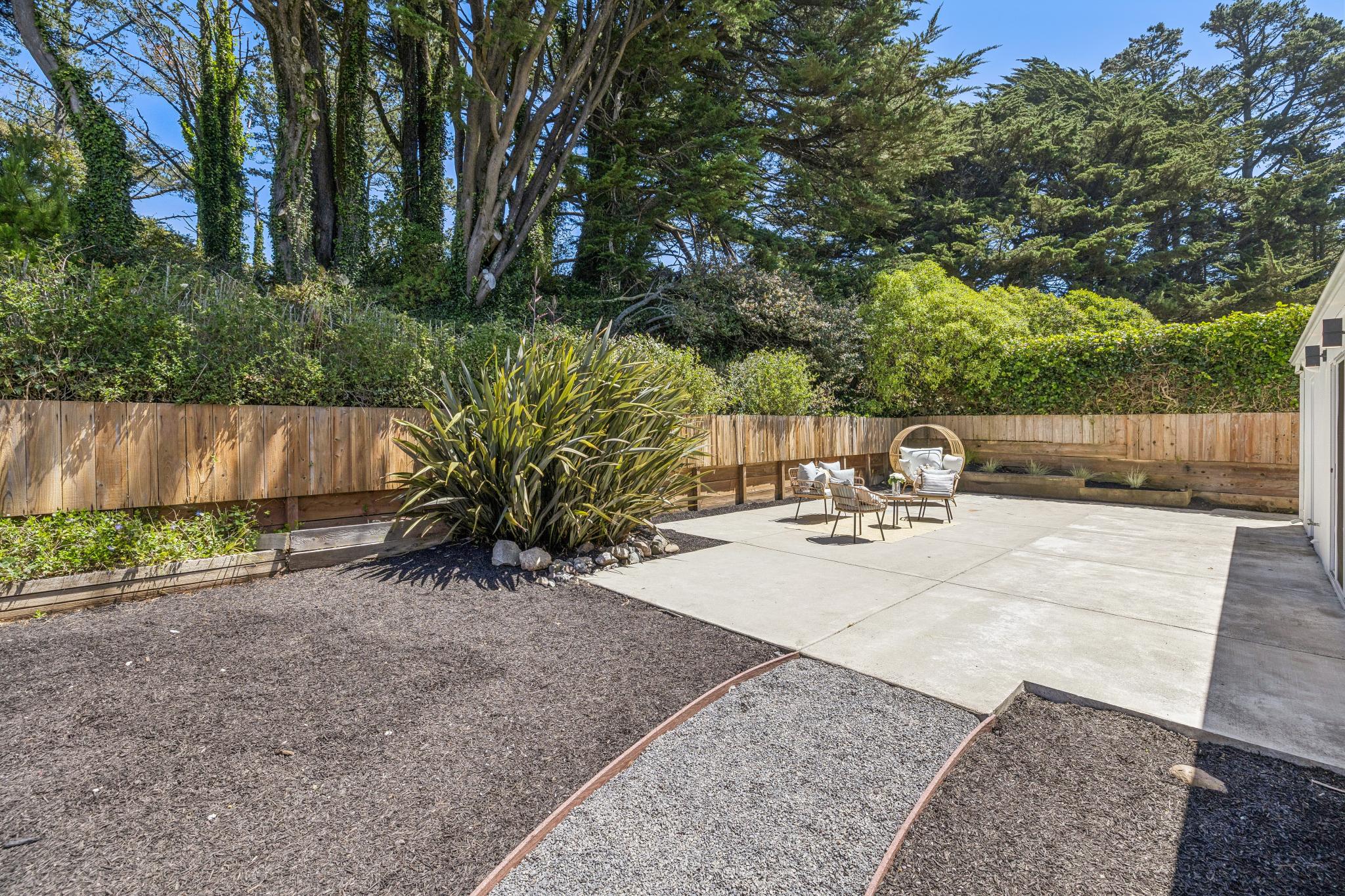  Exceptional Pacifica Retreat with Views - 物件實景