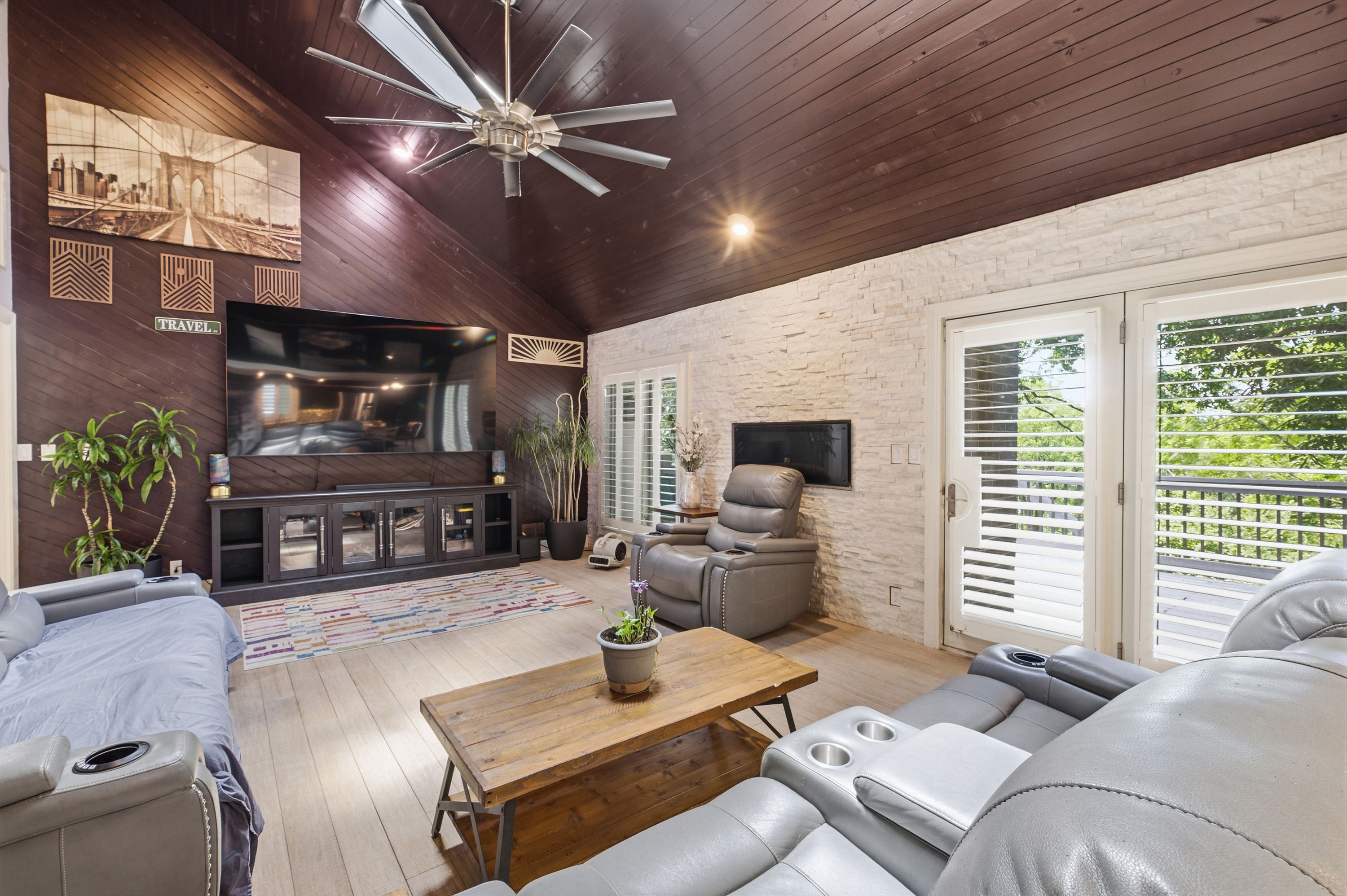  4319 Comanche Trail, Louisville, KY 40207 - 物件實景