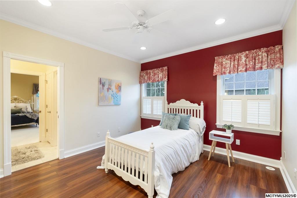 Mason City, Iowa, 50401, United States, 5 Bedrooms Bedrooms, ,4 BathroomsBathrooms,Residential,For Sale,1973709