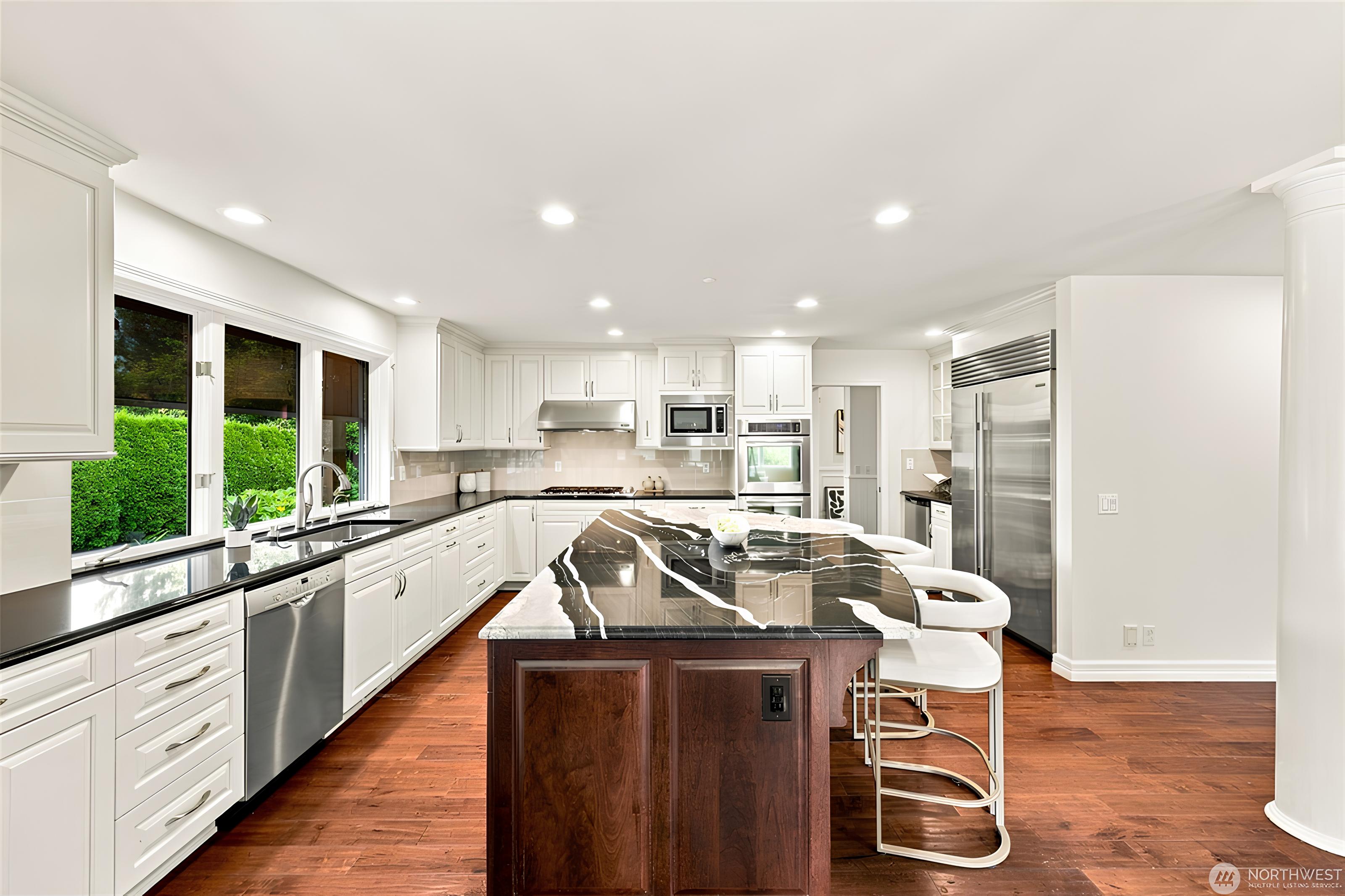  834 84th Avenue Northeast, Medina, WA 98039 - 物件實景