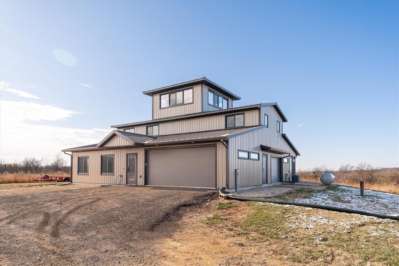 Muscoda, Wisconsin, 53573, United States, 3 Bedrooms Bedrooms, ,3 BathroomsBathrooms,Residential,For Sale,1990387