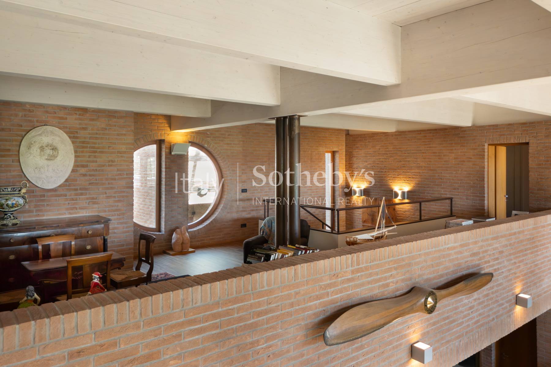  Contemporary villa with park, swimming pool, and private lake - 物件實景