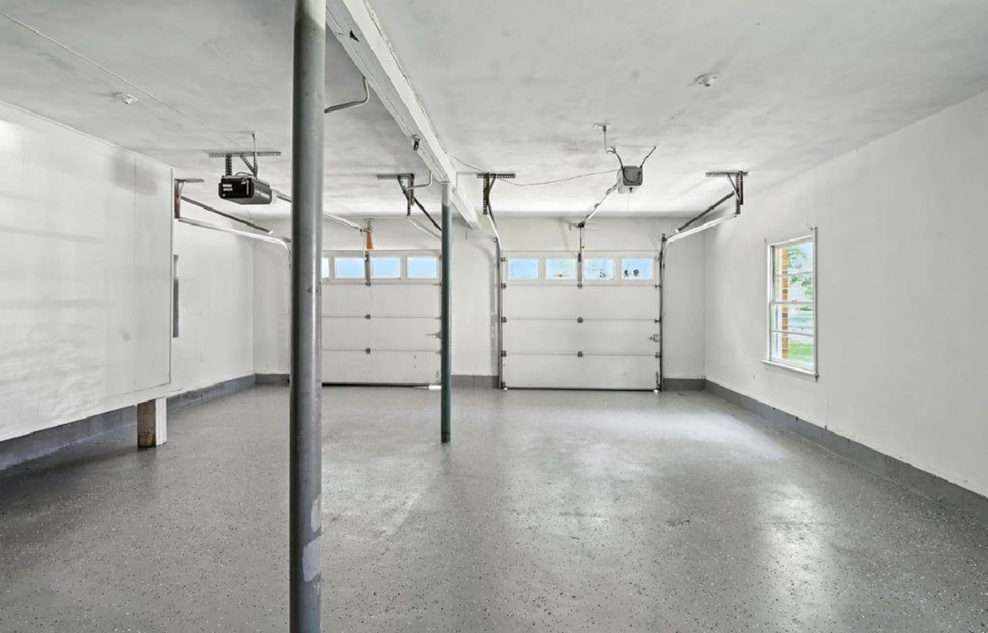 Norfolk, Virginia, 23502, United States, 5 Bedrooms Bedrooms, ,3 BathroomsBathrooms,Residential,For Sale,1984134