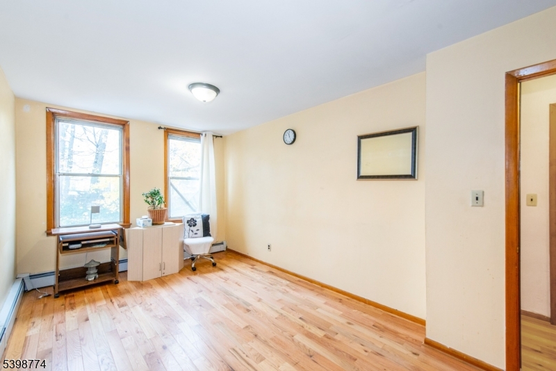 Clifton City, New Jersey, 07014, United States, 5 Bedrooms Bedrooms, ,3 BathroomsBathrooms,Residential,For Sale,2000752