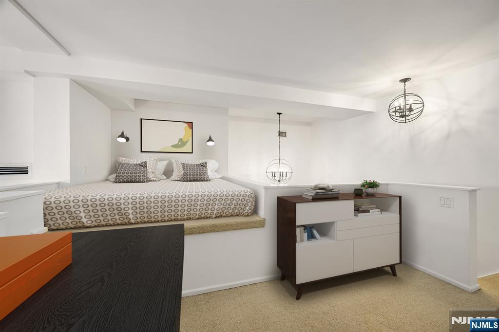 Weehawken, New Jersey, 07086, United States, 1 Bedroom Bedrooms, ,1 BathroomBathrooms,Residential,For Sale,1967965